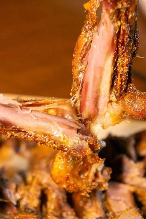 烤全羊带你吃瓜,带你领略美食与瓜语的独特魅力